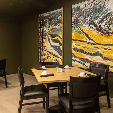Doubletree By Hilton Calgary North-3