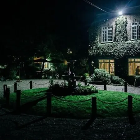 Howfield Manor Hotel-3