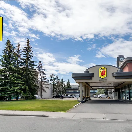 Super 8 By Wyndham Macleod Trail Calgary-3