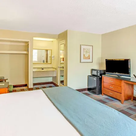 Travelodge By Wyndham Silver Spring-3