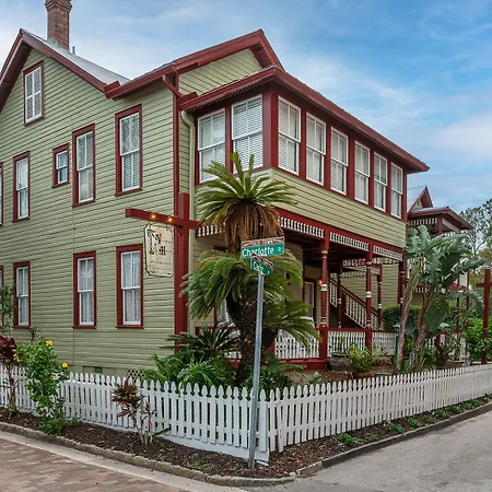 Victorian House Bed And Breakfast-2