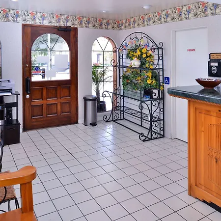 Americas Best Value Inn Loma Lodge-3