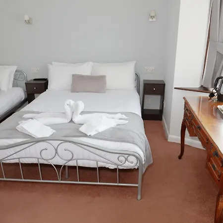 Aylesbray Lodge-3