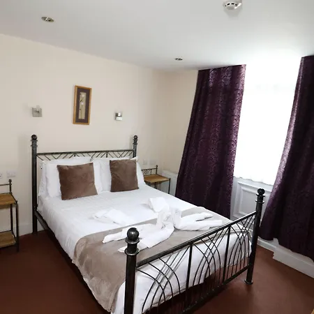 Aylesbray Lodge-2