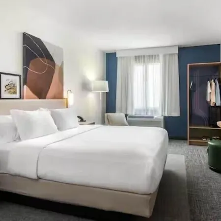 Spark By Hilton Galveston-3