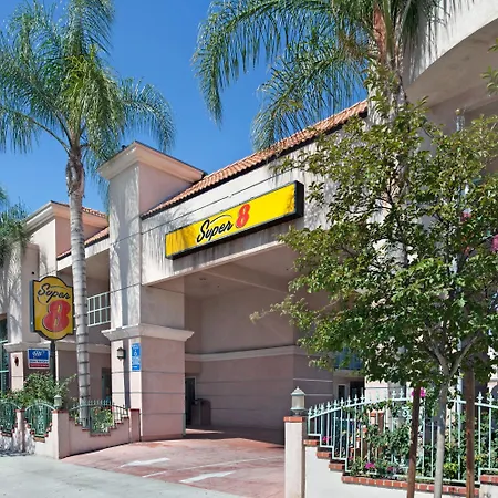 Super 8 By Wyndham North Hollywood-2