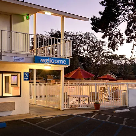 Vagabond Inn Monterey, Ca-3
