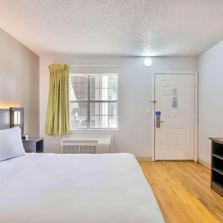 Studio 6 Extended Stay - San Antonio, Tx - Six Flags-3