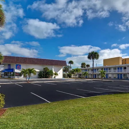 Motel 6-Cocoa Beach, Fl-2