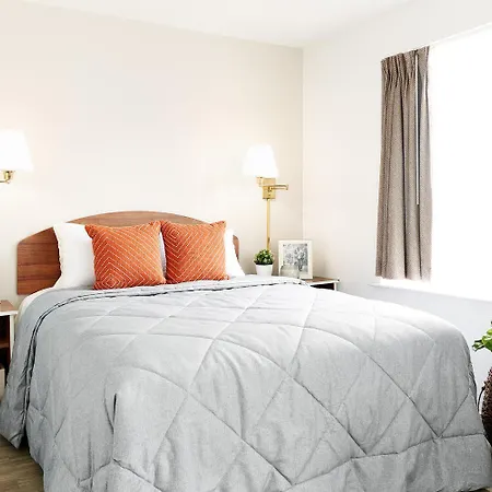 Intown Suites Extended Stay Raleigh Nc- Capital Blvd-2