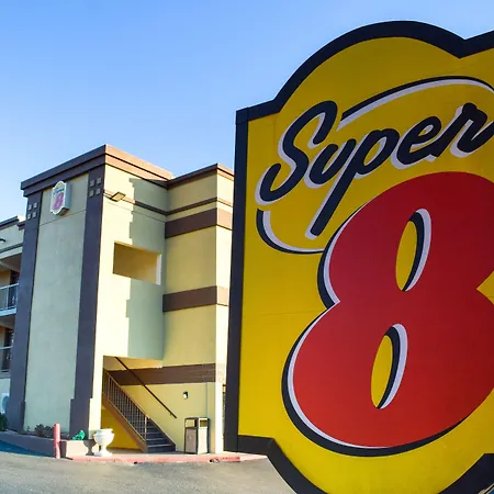 Super 8 By Wyndham Raleigh Downtown-2