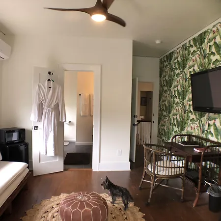 Avenue O Bed And Breakfast-2