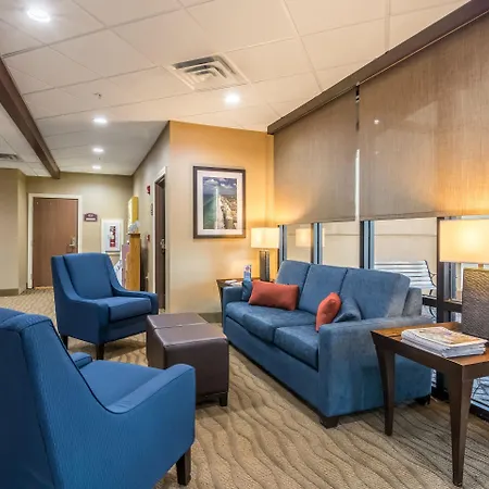 Comfort Suites-3