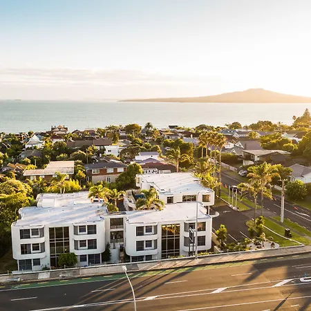 Carnmore Hotel Takapuna-2
