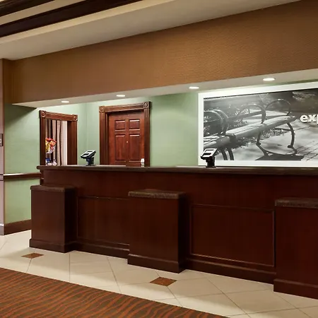 Hampton Inn & Suites Washington-Dulles International Airport-2