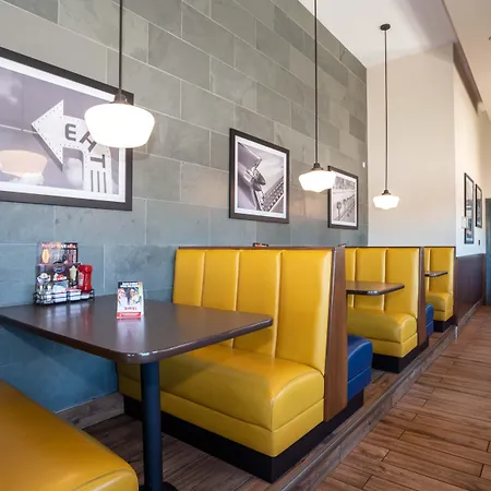 Sandman Hotel & Suites Winnipeg Airport-2