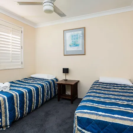 Burleigh Point Holiday Apartments-2