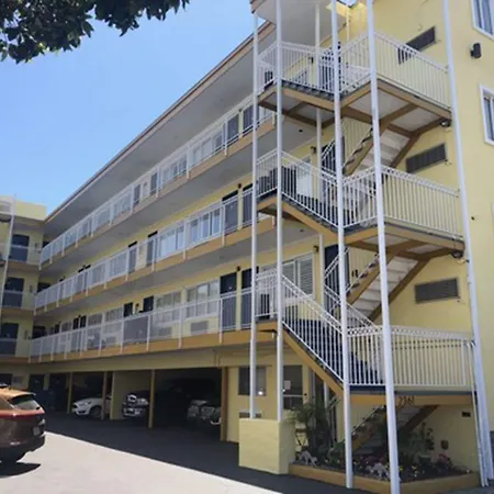Presidio Parkway Inn-2
