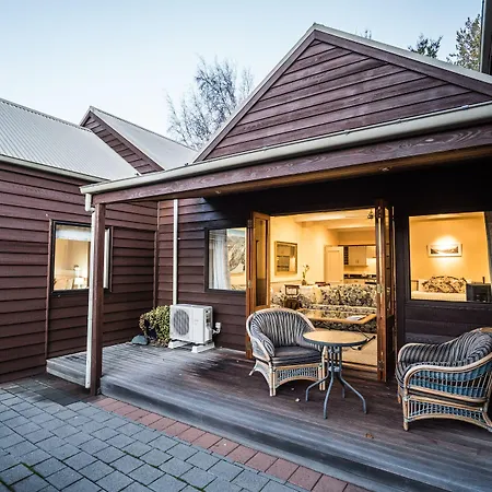 Manata Homestead & Lodge-3