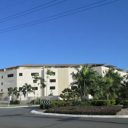 Edge Apartments Cairns-2