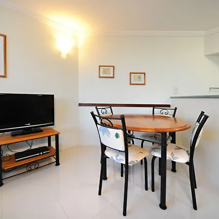 At Whitsunday Vista Holiday Apartments-3