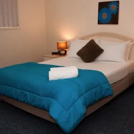 Champelli Palms Apartments-2