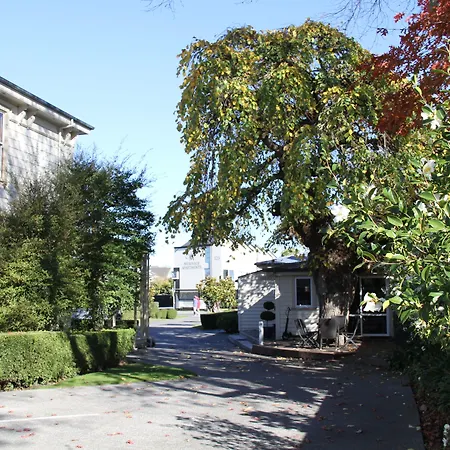 Merivale Manor-3