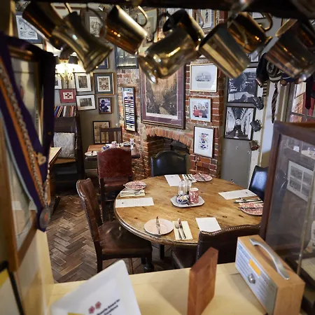 Wykeham Arms-3