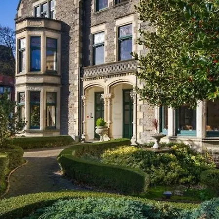 Lincoln House Private Hotel-2