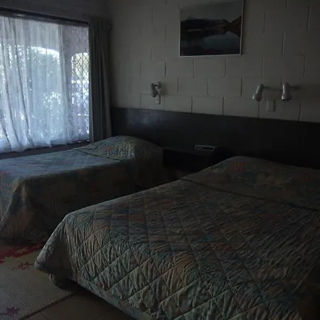 White Lanterns Motel-2