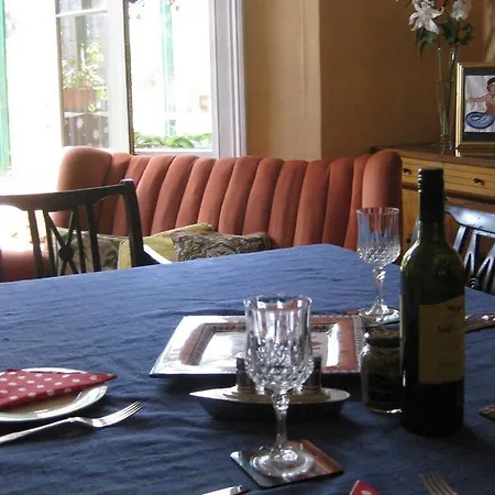 Grove Guest House-2