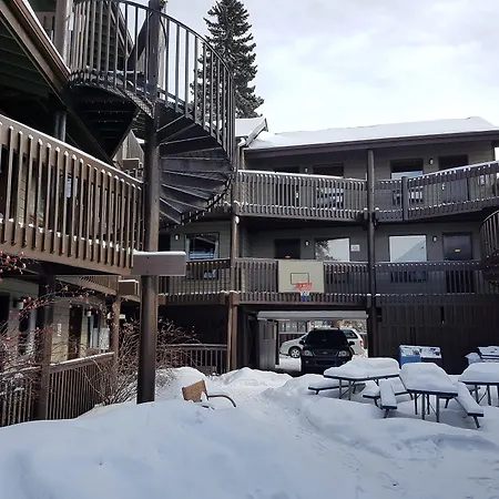 Banff International Hostel-2