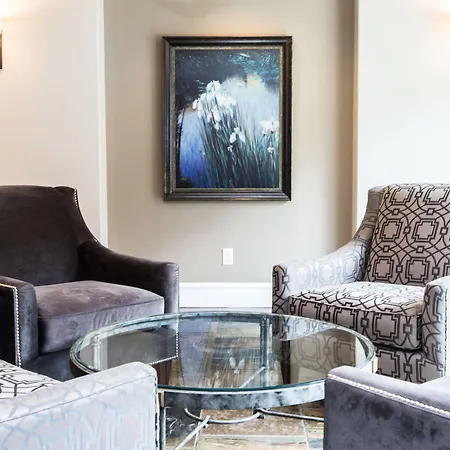 Canterra Suites Hotel-3