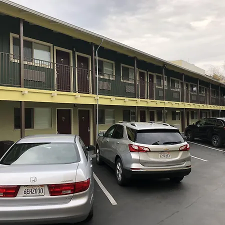Lombard Plaza Motel-3