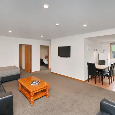 306 Motel Apartments-3