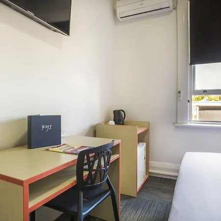 Melton Hotel Auburn-3