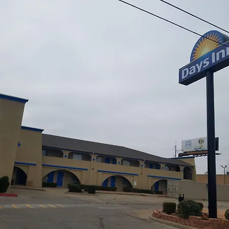 Days Inn By Wyndham Oklahoma City Nw Expressway-3
