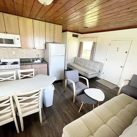 Surf Studio Beach Resort-2