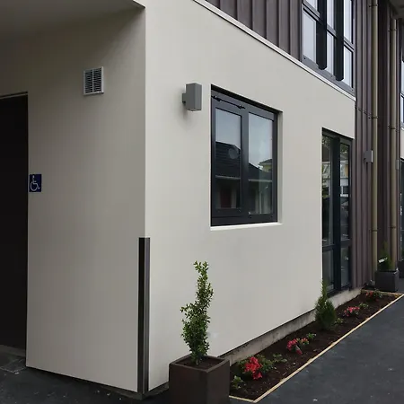 Achilles Motel-2