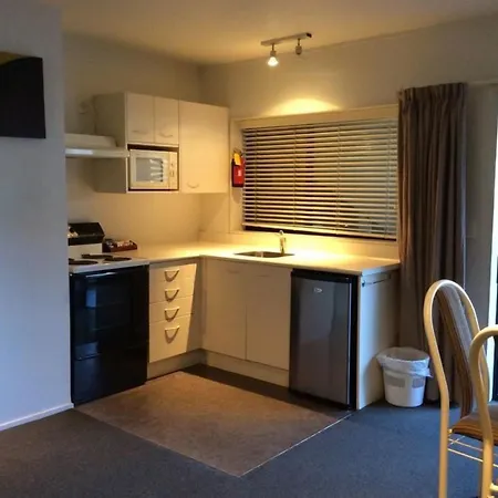 Marksman Motor Inn-3