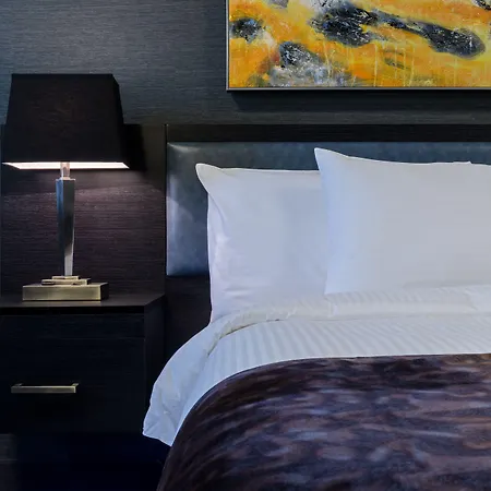 Applause Hotel Calgary Airport By Clique-3