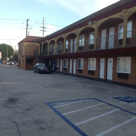 Bronco Motel South Central-2