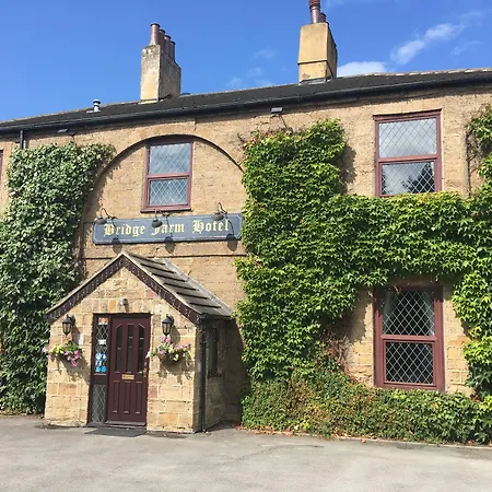 Bridge Farm Hotel-3