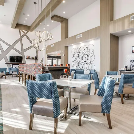 Hampton Inn & Suites Dallas-Central Expy/North Park Area-3