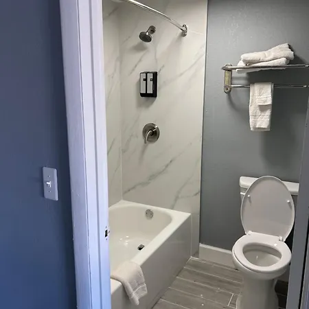Airport Motor Inn-2