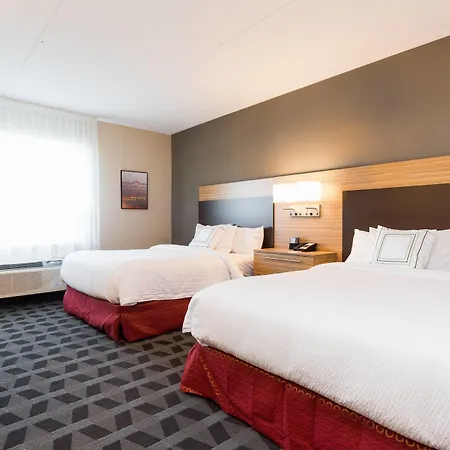 Towneplace Suites By Marriott Edmonton South-2