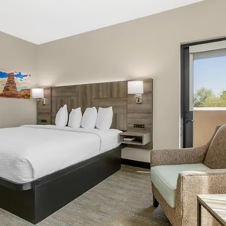 Best Western Plus Executive Residency Phoenix North Happy Valley-3