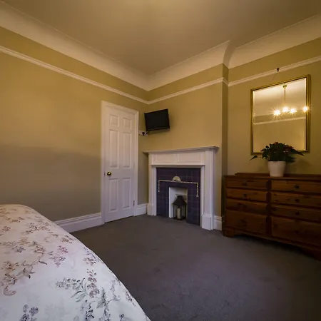 Sandfield Guest House-3