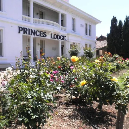 Princes Lodge Motel-3