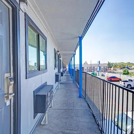 Super 7 Inn By Oyo San Antonio Nw Medical Center-3